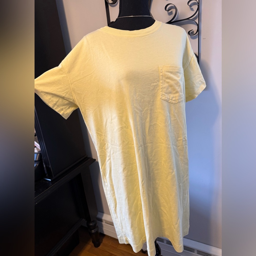 Old Navy Light Yellow T-Shirt Dress - Picture 2 of 5